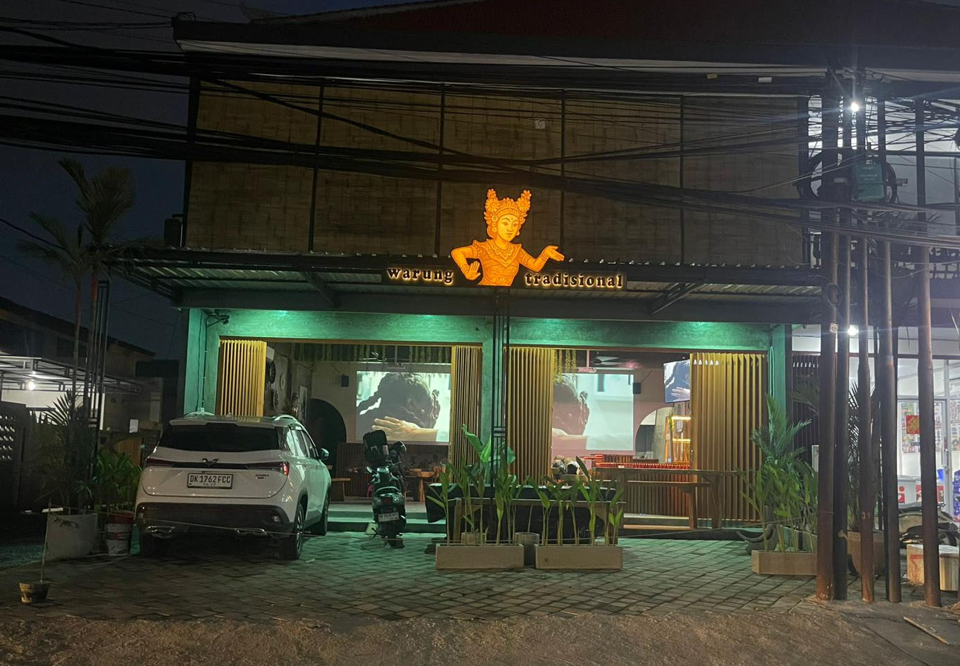 Warung Tradisional Sports Cafe Denpasar Exterior View